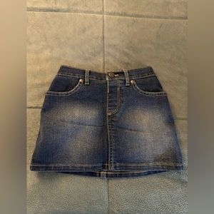 NWOT - The Children’s place girls denim skort / size 5T